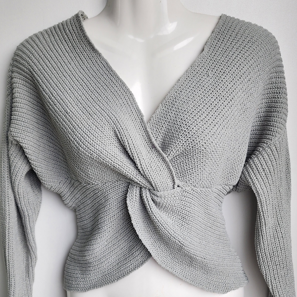 Moon & Madison Sage Green Knit Reversible Twist Sweater Top Size S